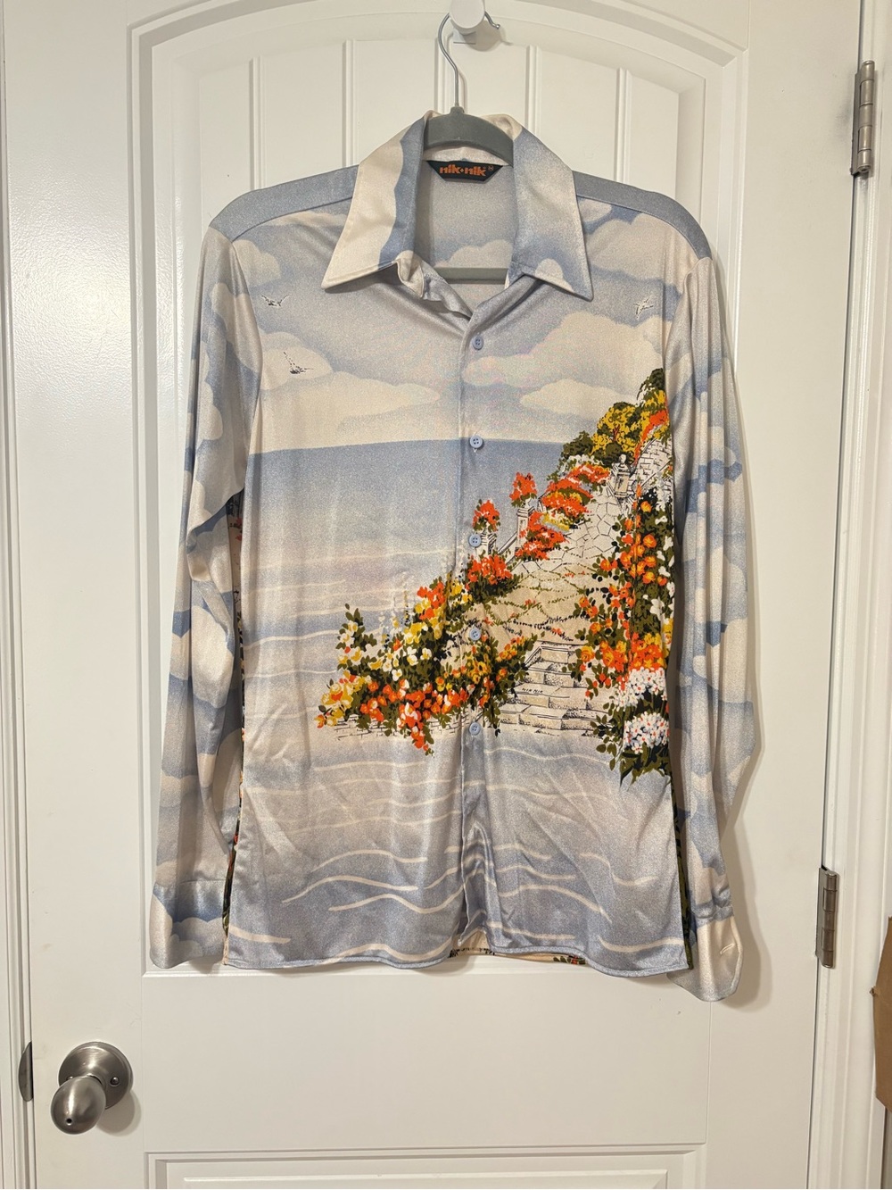 Vintage 70’s Nik Nik scenic print disco blouse made in Hong Kong Med